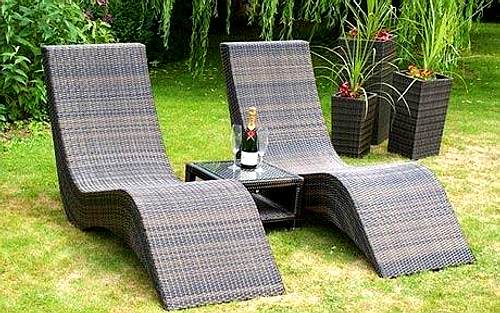 Limpieza de Muebles de Exterior de Plástico Limpieza de Muebles de Exterior de Plástico